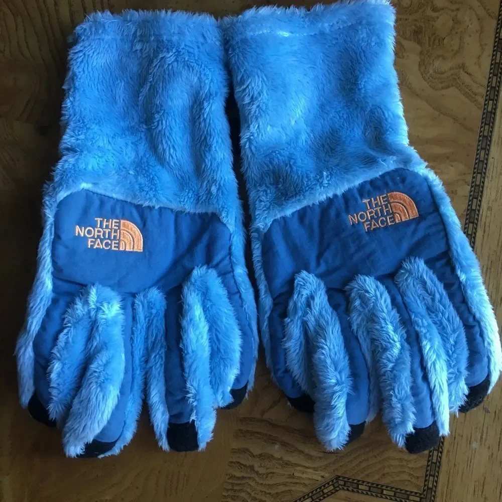 NORTHFACE SOFT Chenille Like Gloves!